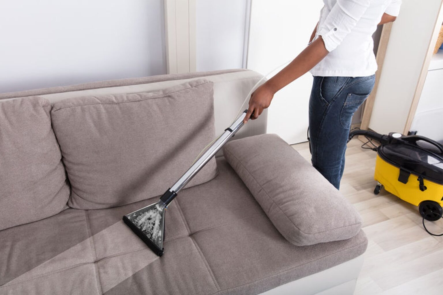 Sofa Cleaning Dubai – The Perfect Solution for Stains & Dust