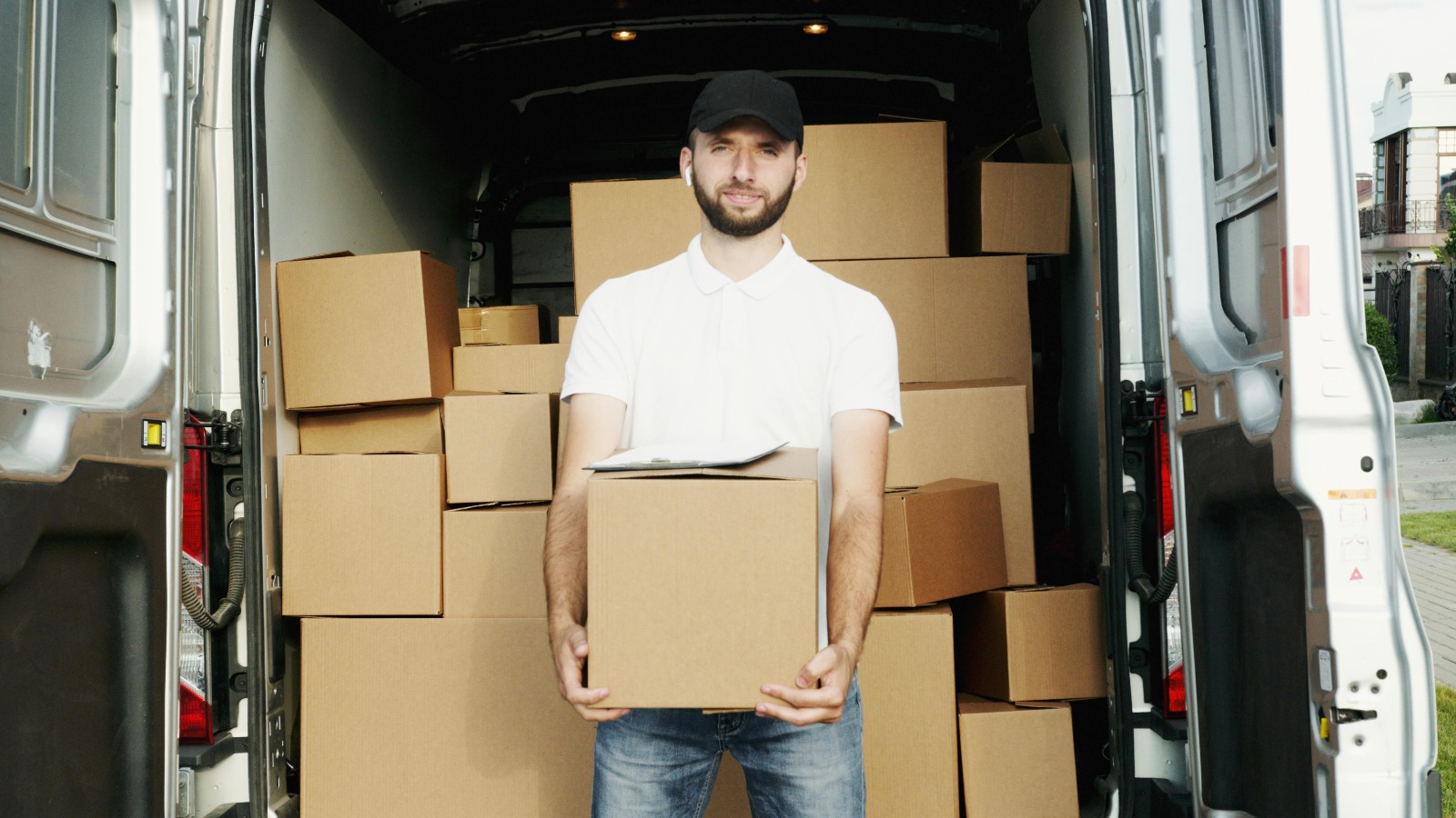 How a Man and Van Can Simplify Your Move
