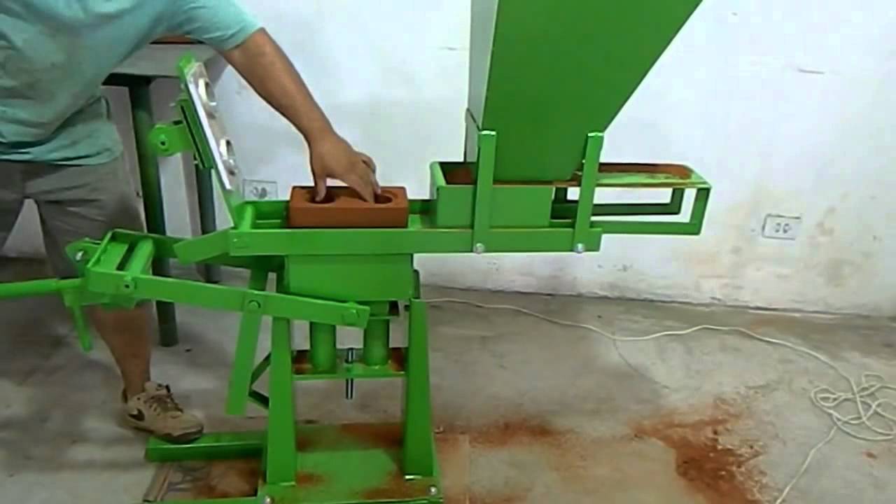 High Efficiency Compressed Earth Block Machine for Production