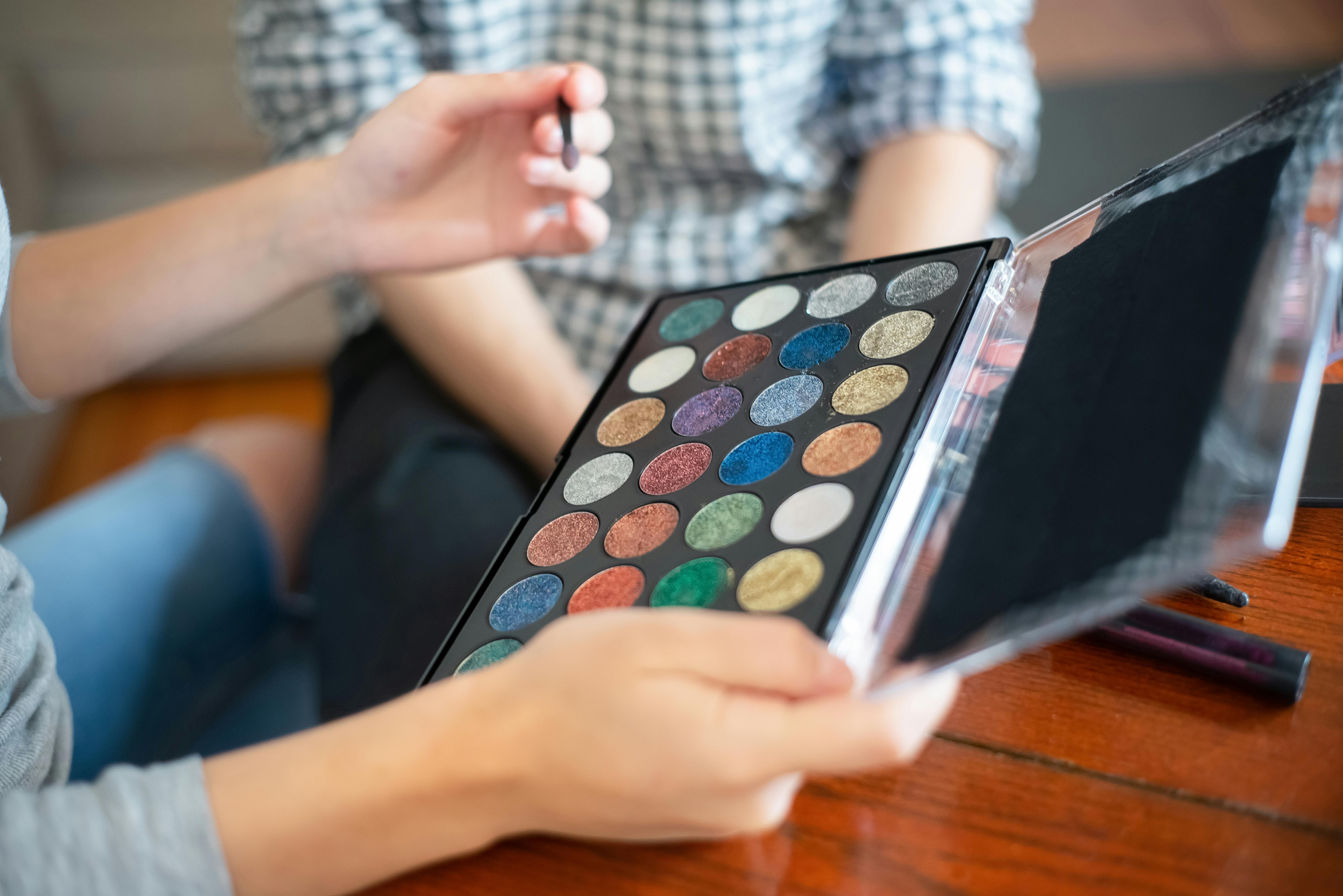 Vegan Glitter Eyeshadow Palette for Bold, Inclusive Beauty Looks