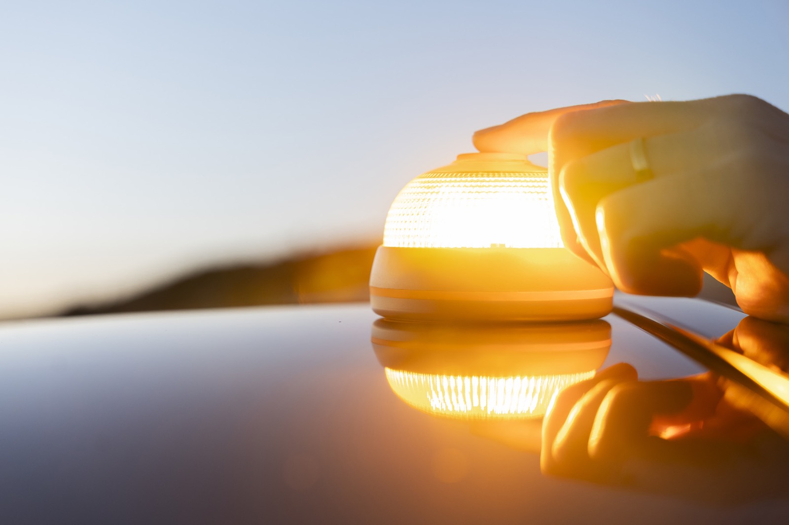 V16 Warnleuchte: Sicherheit für Autofahrer leicht gemacht